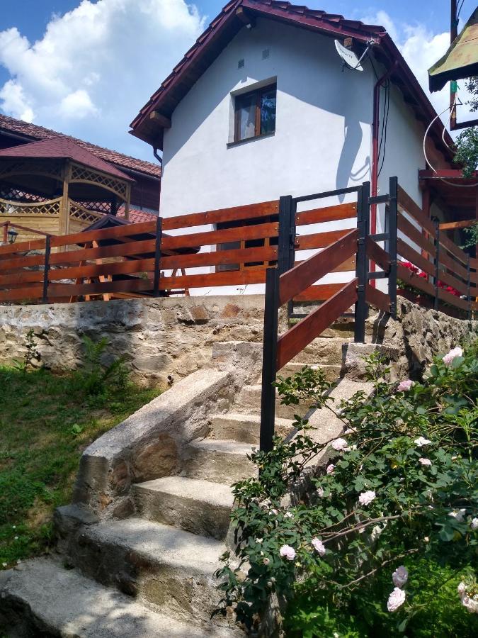 New And Comfortable Two Bedroom House Гэрына Экстерьер фото